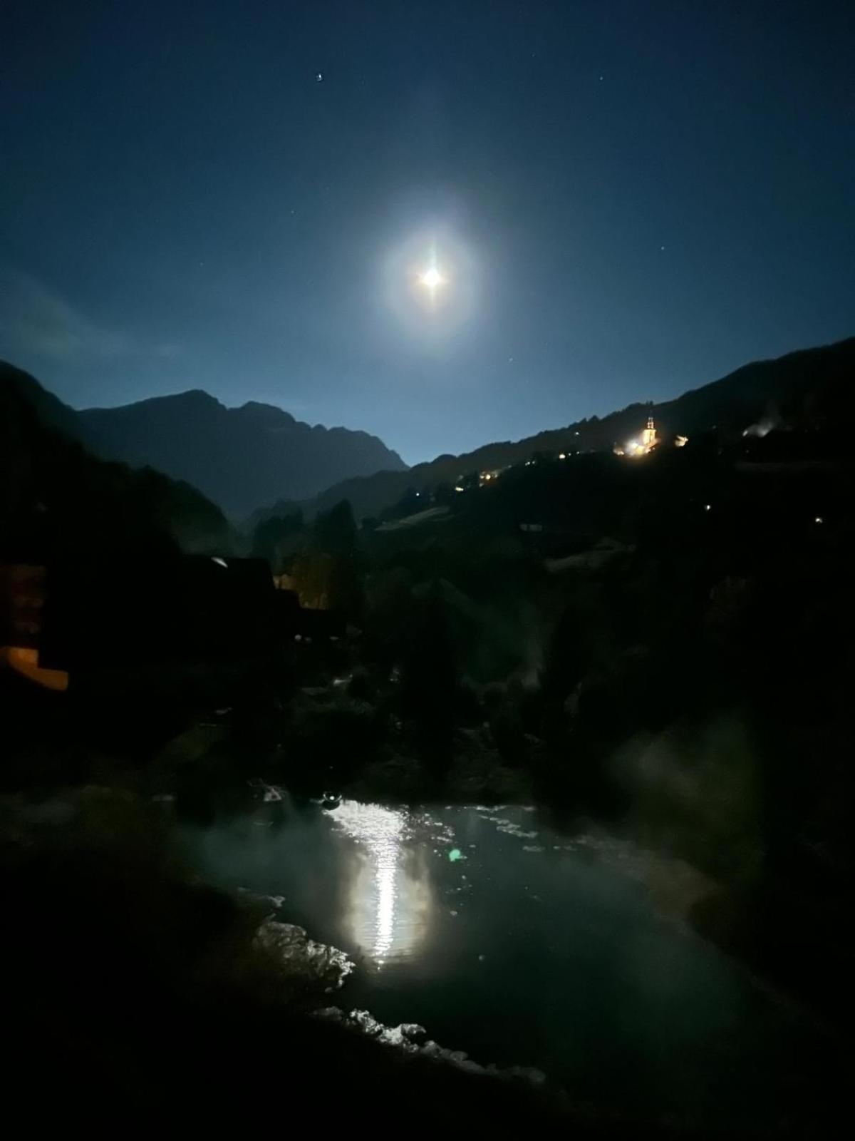 The River Pearl Валь-д'Ільє Екстер'єр фото